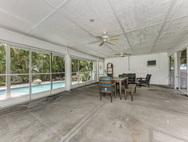 Three Bedroom Pool Duplex in Holmes Beach